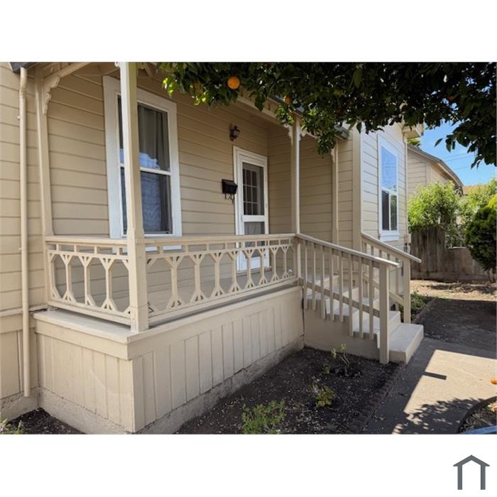 307 2nd St