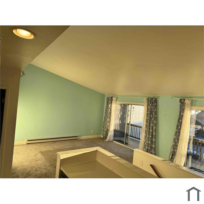 308 Estrella Ave