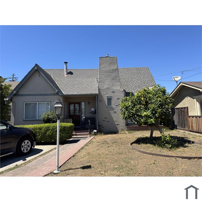 705 E Lake Ave