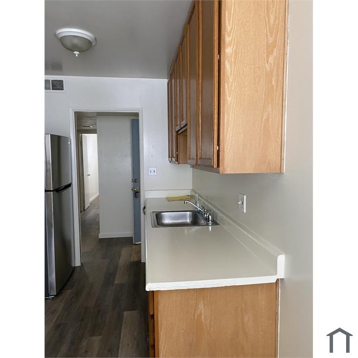 1127 Oakmont Dr