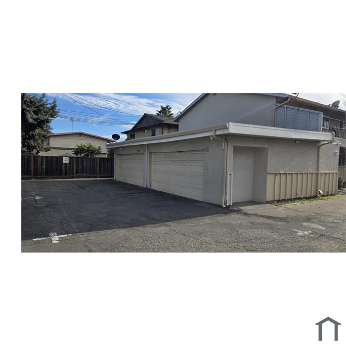 5638 Hoffman Ct