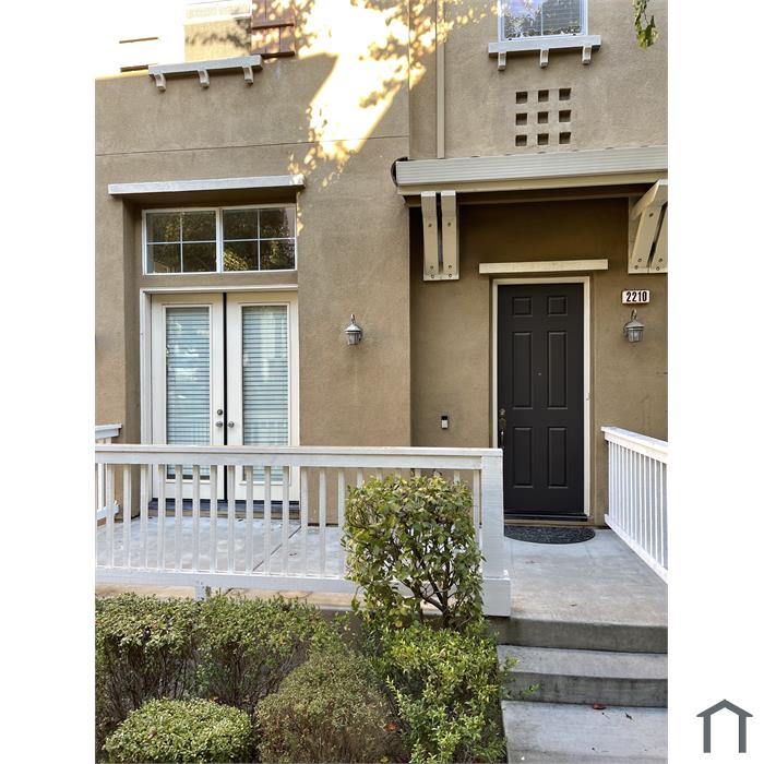 2210 Golden Crest Cmns