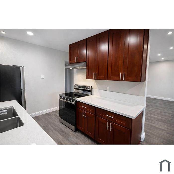 247 N Capitol Ave