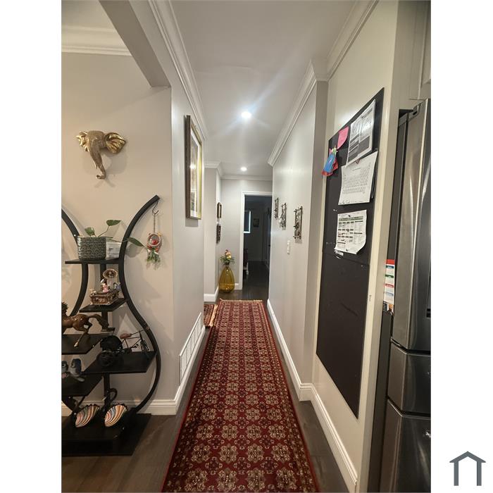 5012 Rue Calais