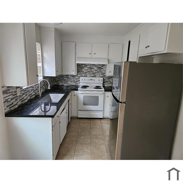 790 Farm Dr
