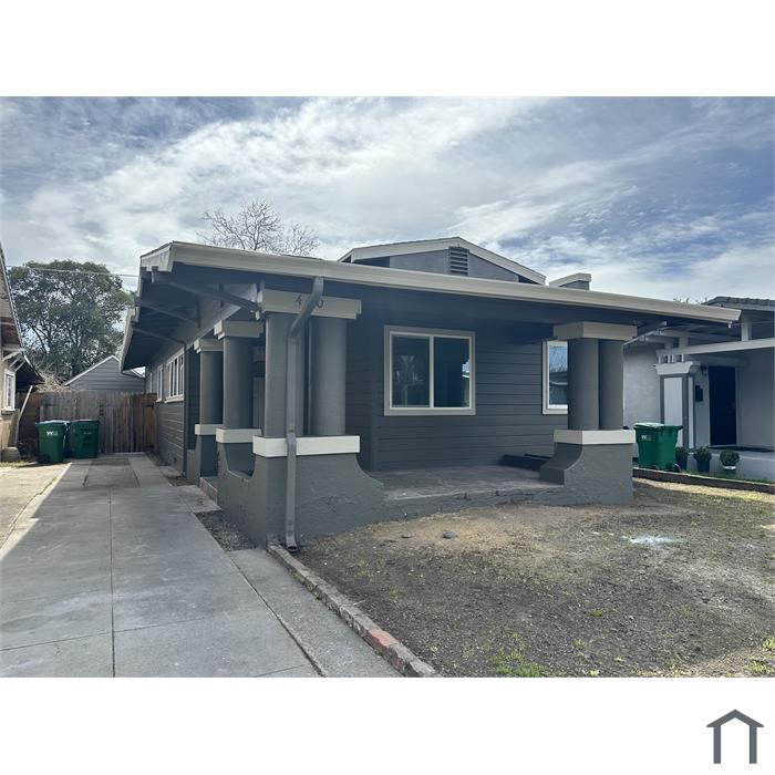 440 E Sonoma Ave