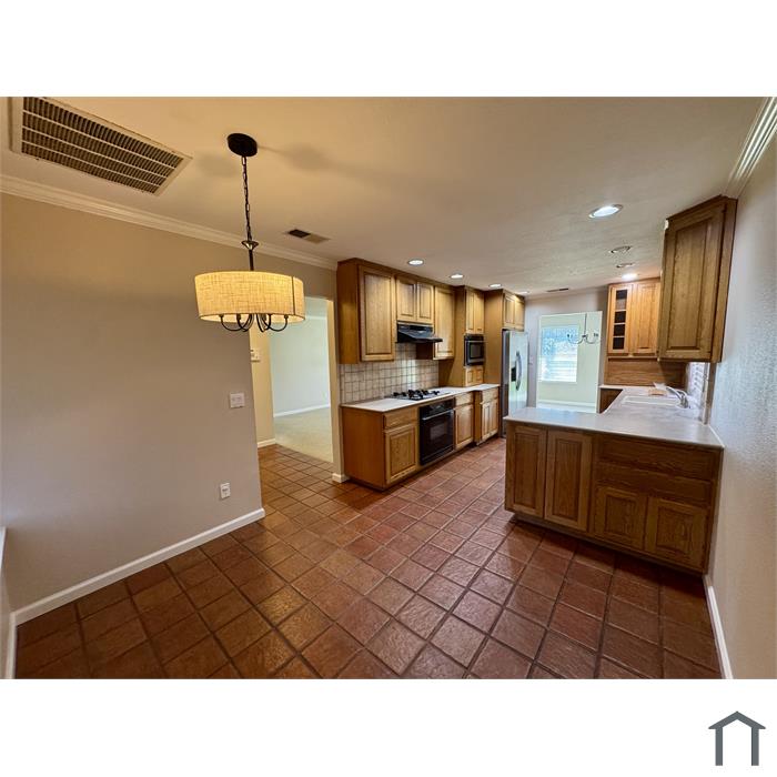 4576 Winding River Cir