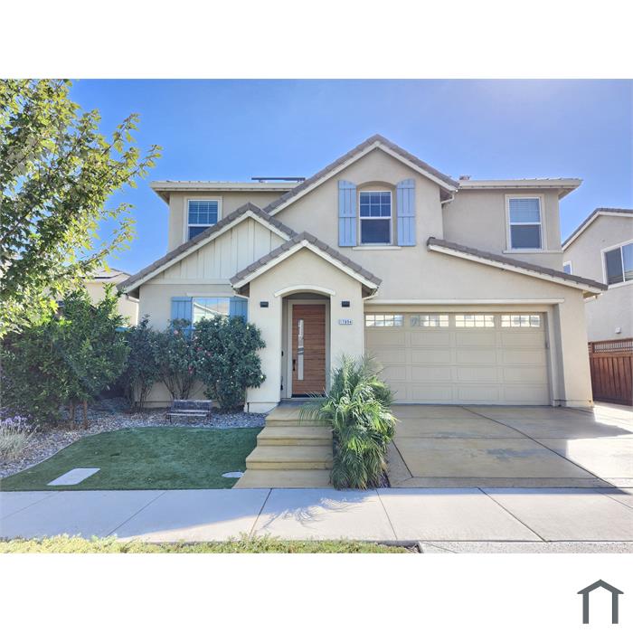 17894 Amador Dr