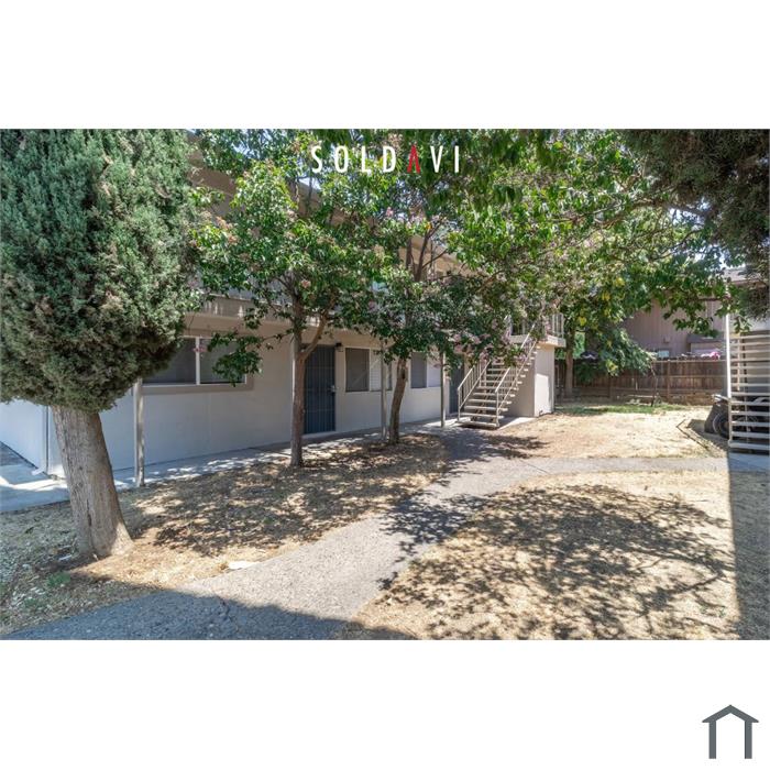 1976 Edwards Ave