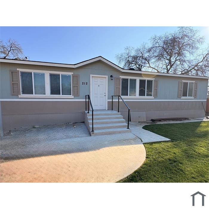 212 Las Flores Ave