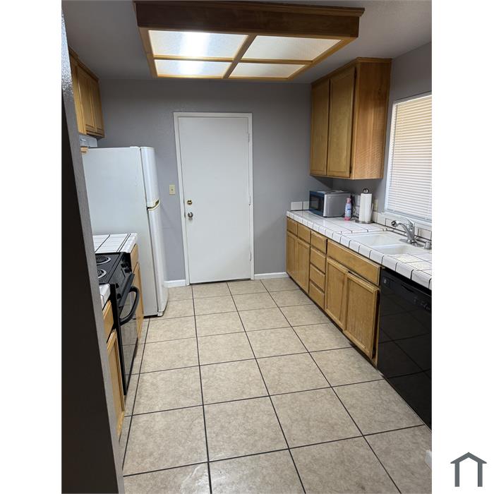 3132 Honey Bee Ct
