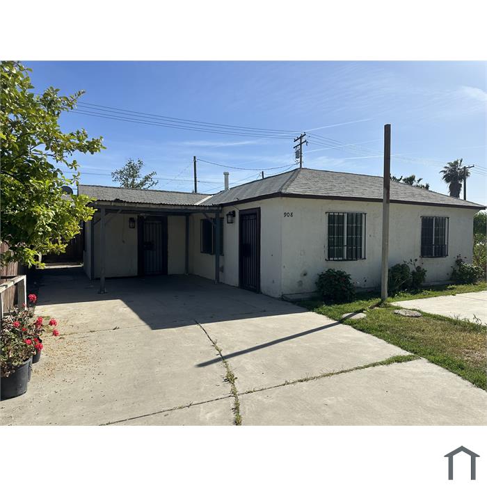 908 Glenn Ave