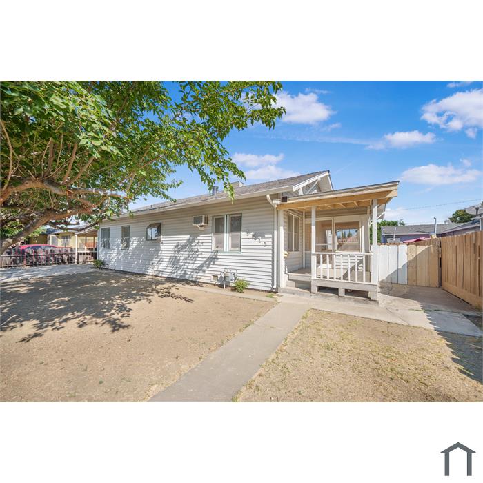 1511 W Tulare Ave