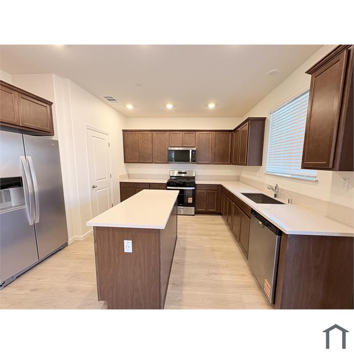 844 Summerhouse Dr