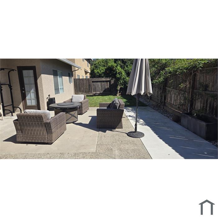 1742 Porter Way