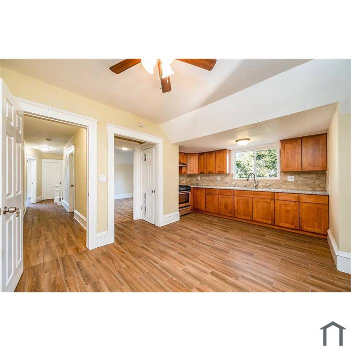 312 W Main St