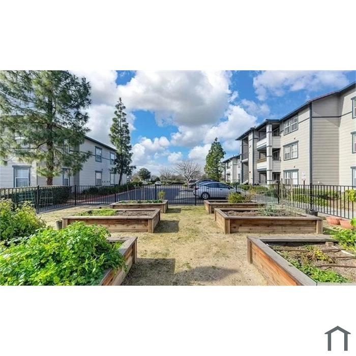 Alhambra at Mace Ranch