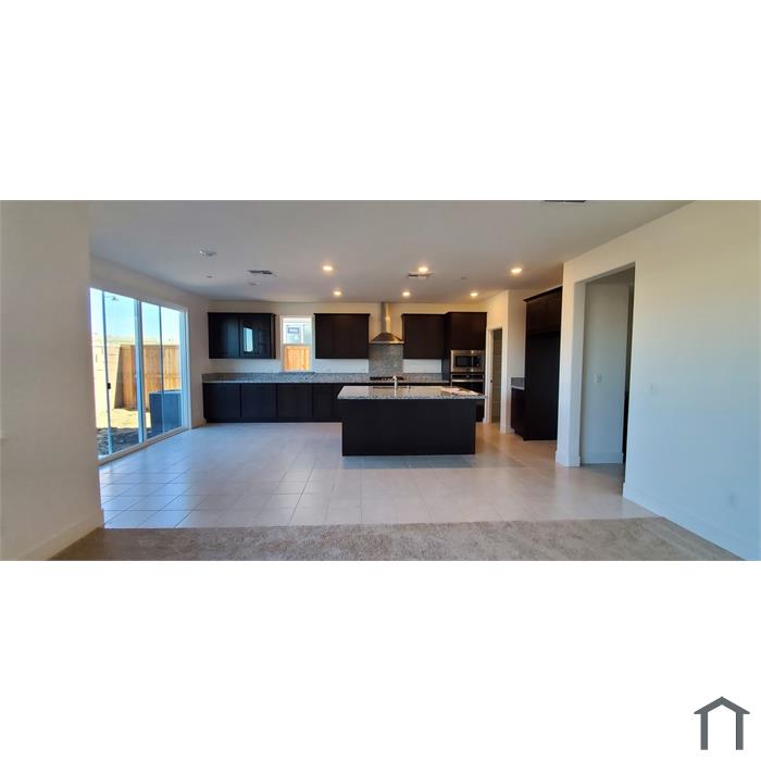 4422 Lilac Way