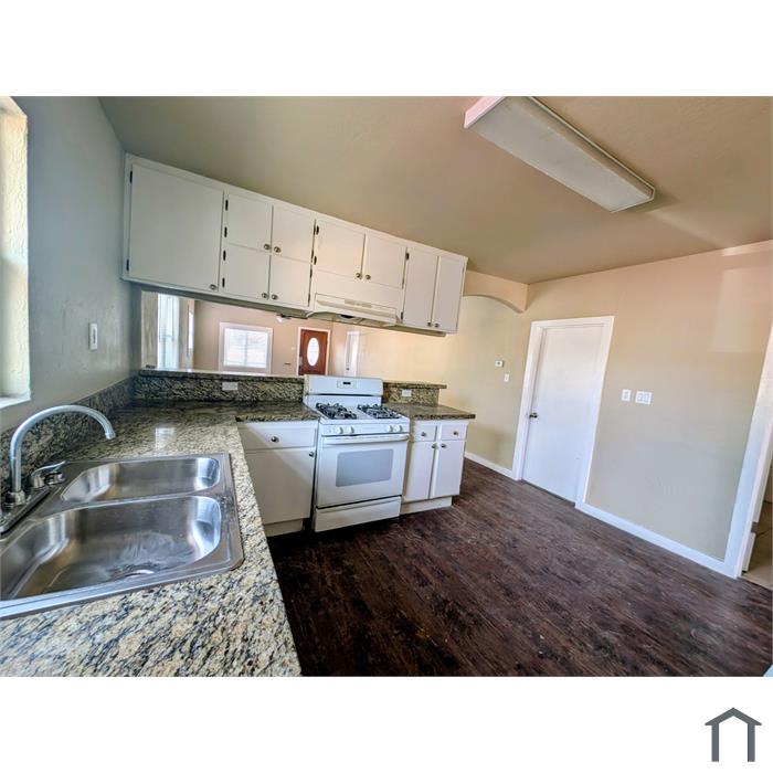 2549 Del Paso Blvd