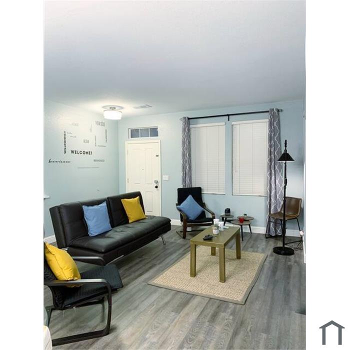 8 Windchime Ct