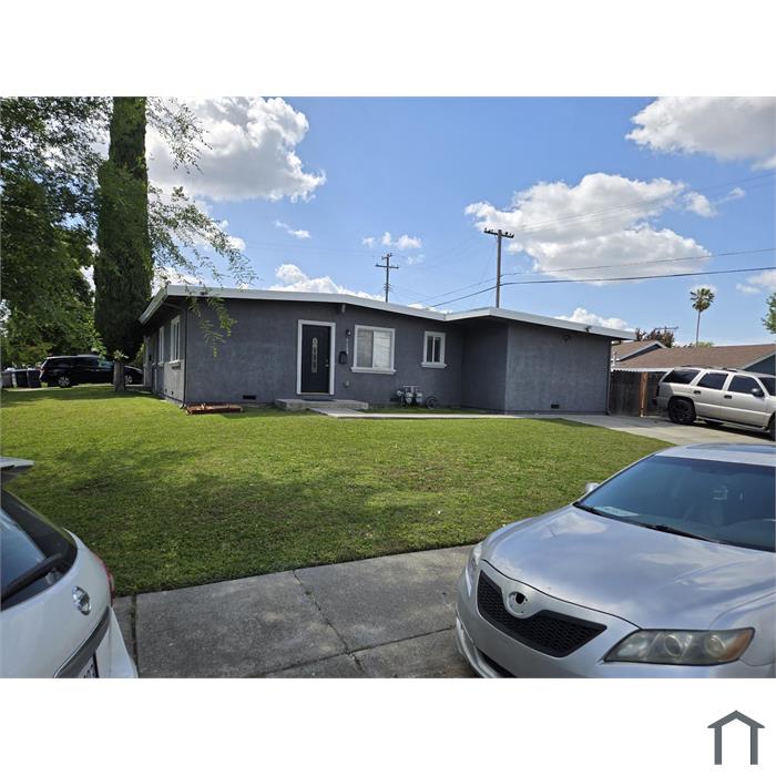 7668 Denise St