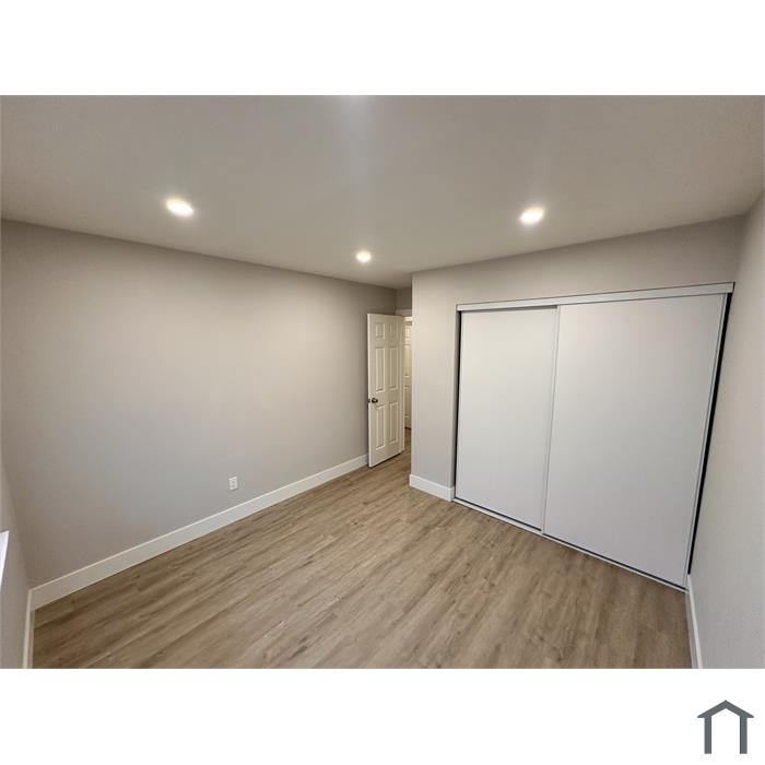 1218 W El Camino Ave