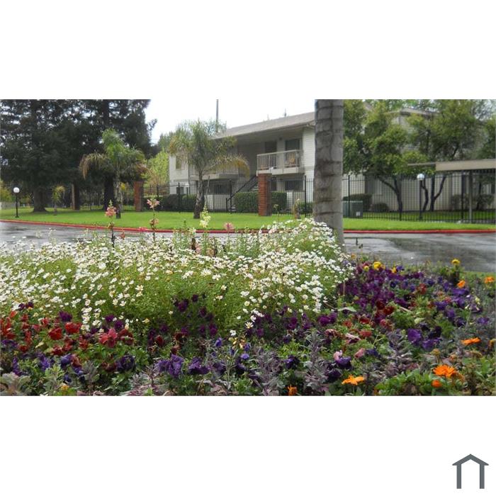 Rivercourt Apartments .