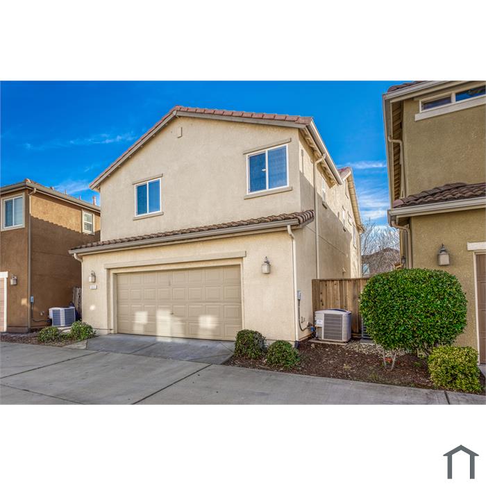 3245 Portage Way