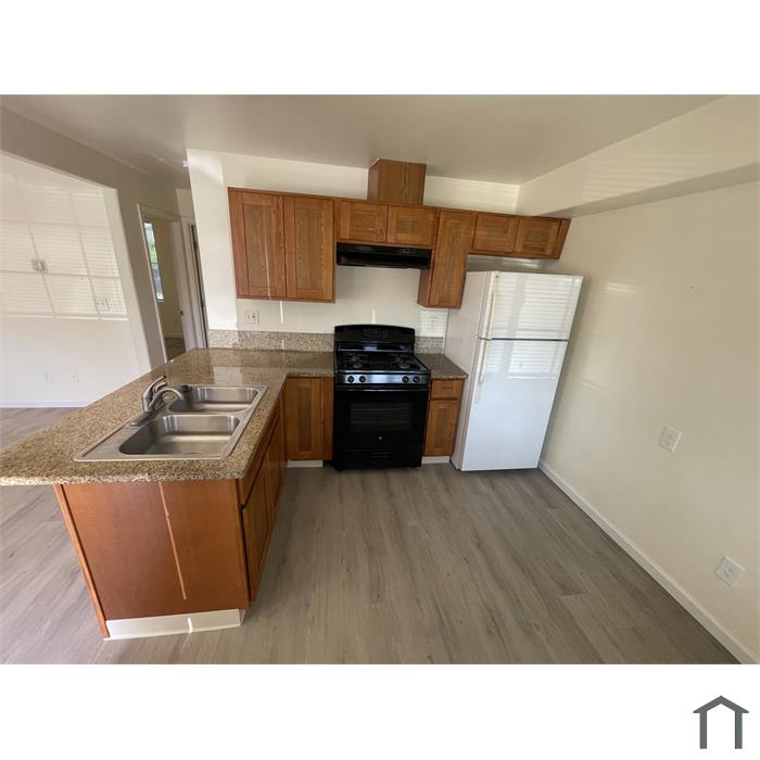323 Kelly Ct
