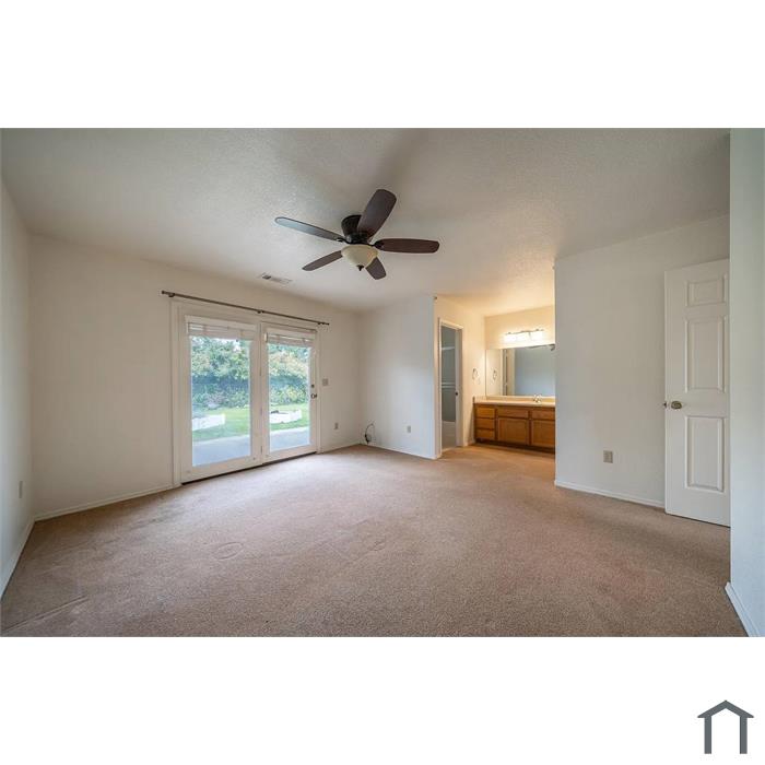 3526 Auburn Dr