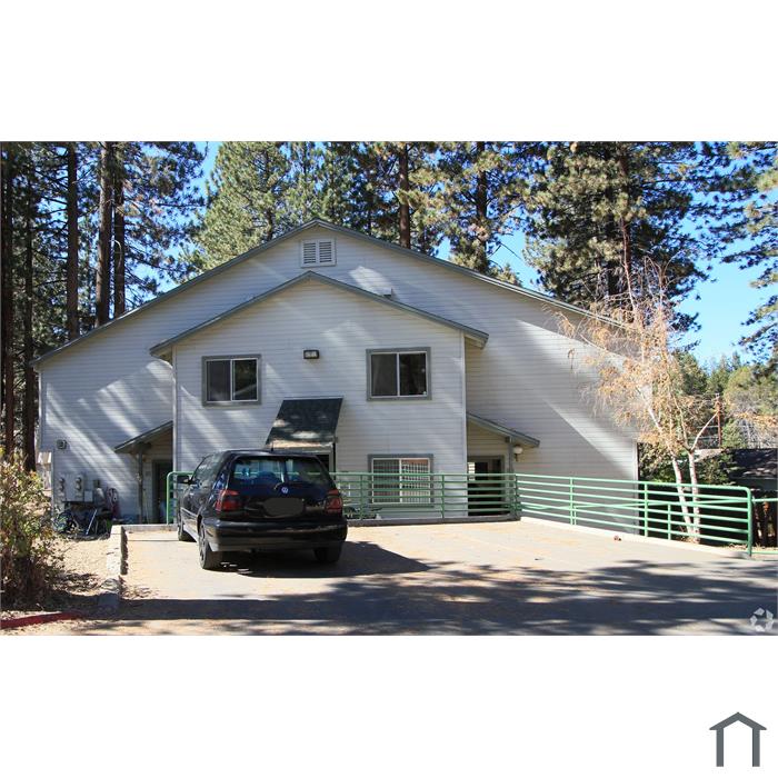 Tahoe Pines Apartments