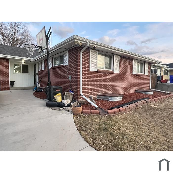 416 Ursula St