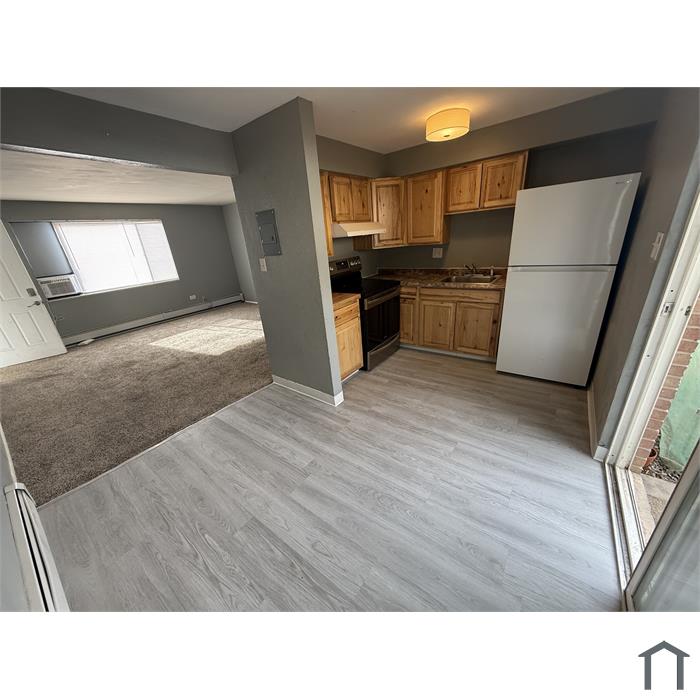 4245 W 70th Pl