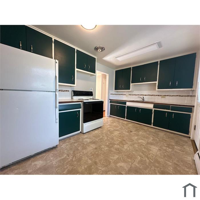 2516 Quay St #2516 â€“ Comfortable 2BR Apartment in Quiet Lakewood Neighborhood