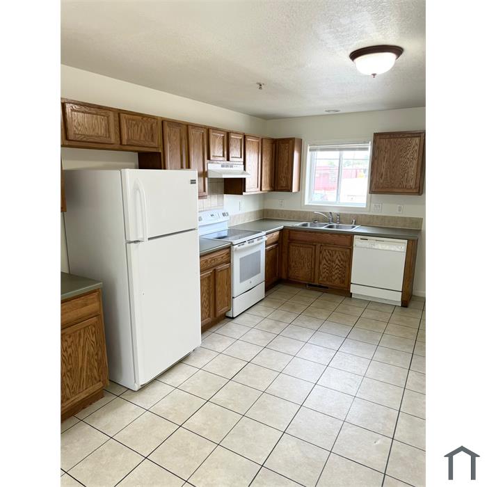 3185 W Nevada Pl