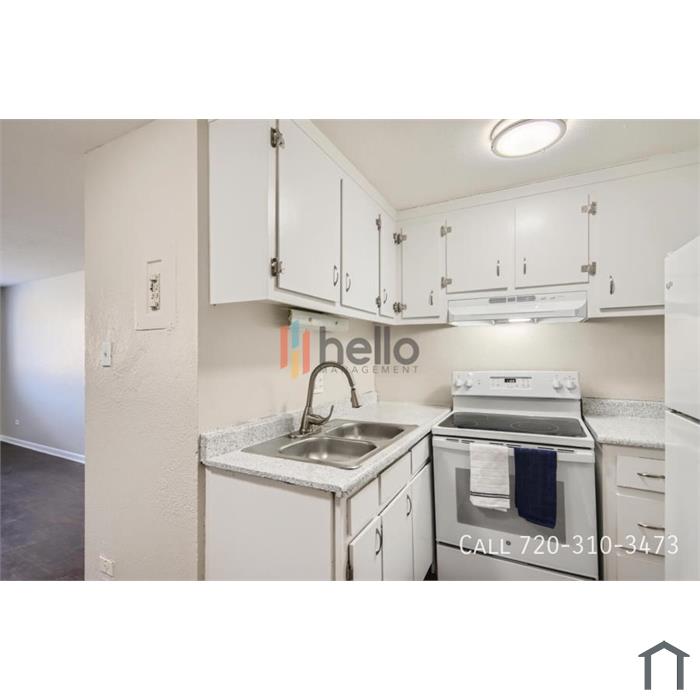 1400 W Mississippi #207- 2 Bed/ 1 Bath pet friendly unit in Denver w/ 1 MONTH FREE RENT & Compliment