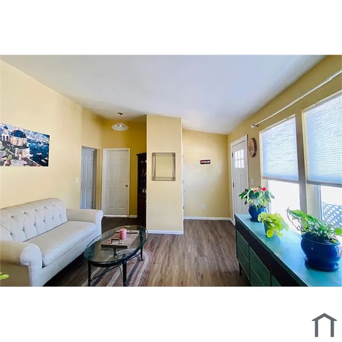 1510 W Maple Ave