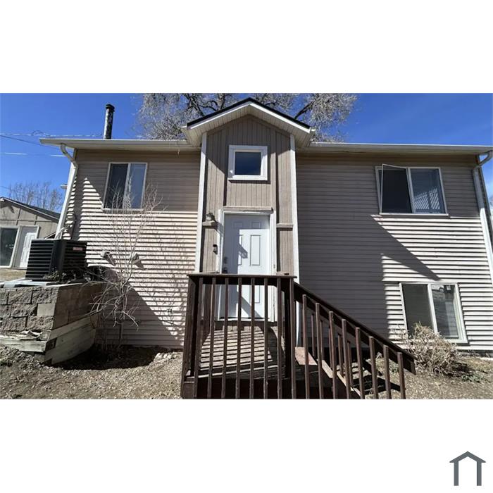 1850 W Mosier Pl