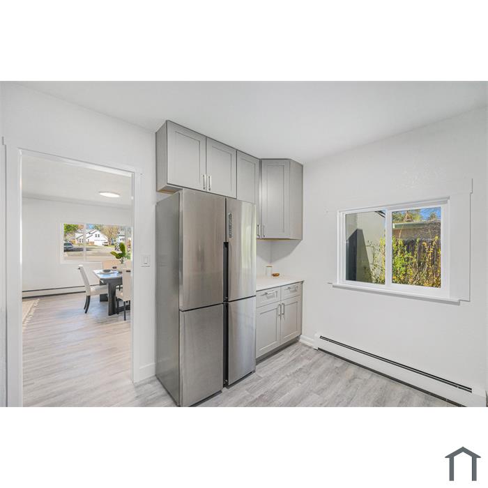 1580 S Krameria St