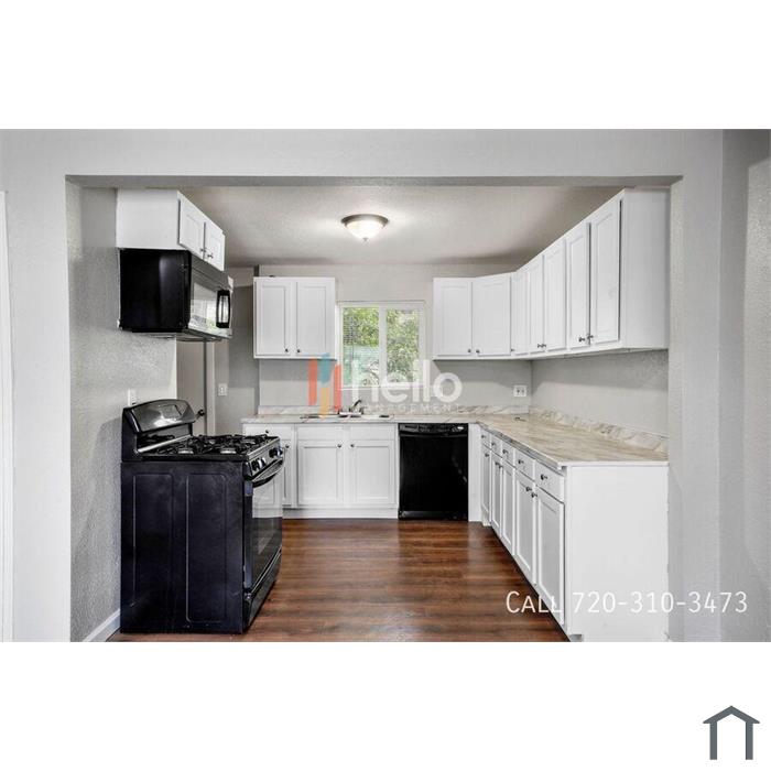 982 S Sheridan Blvd #1 â€“ Renovated 2BR/1BA w/ 1 MONTH FREE RENT & Complimentary TV if you move in 