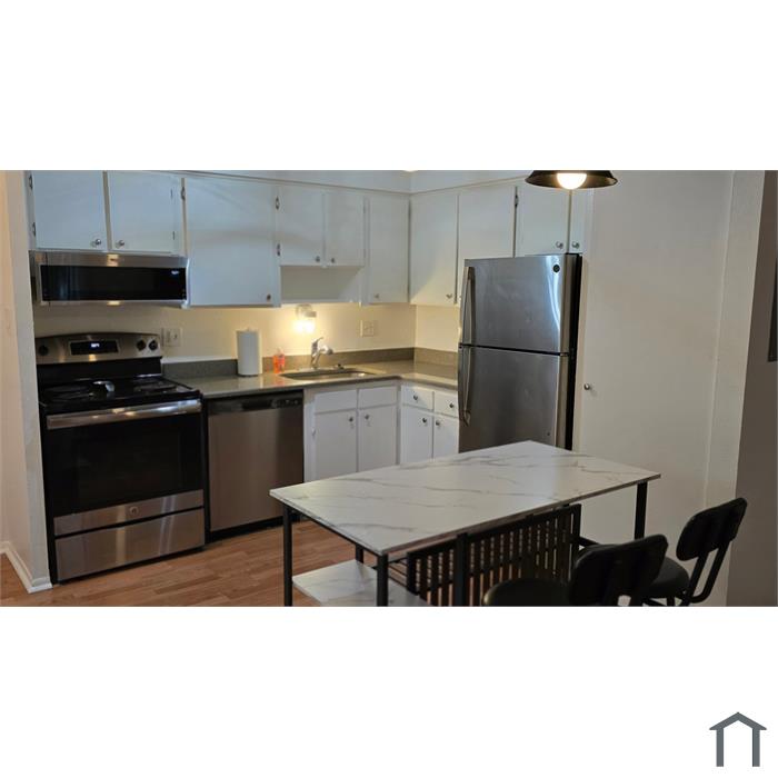 1304 S Parker Rd