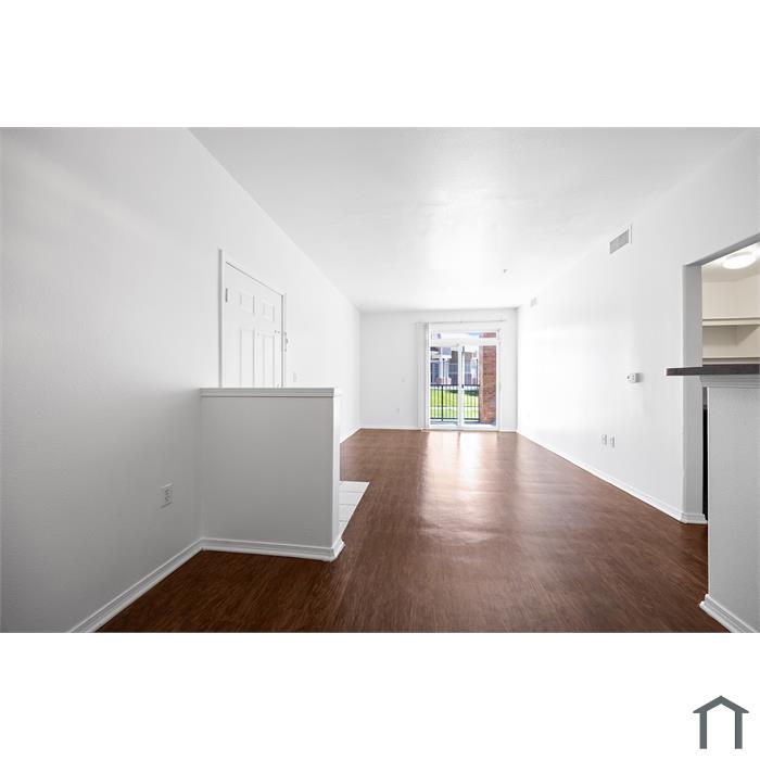 Highland Crossing Square