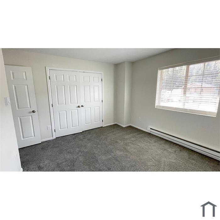 250 Chisholm Way