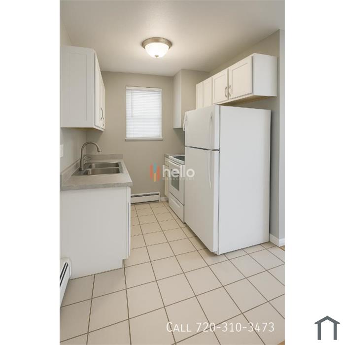 1806 LaSalle St Unit 2 â€“ Bright 1 Bed/1 Bath in East Colorado Springs!
