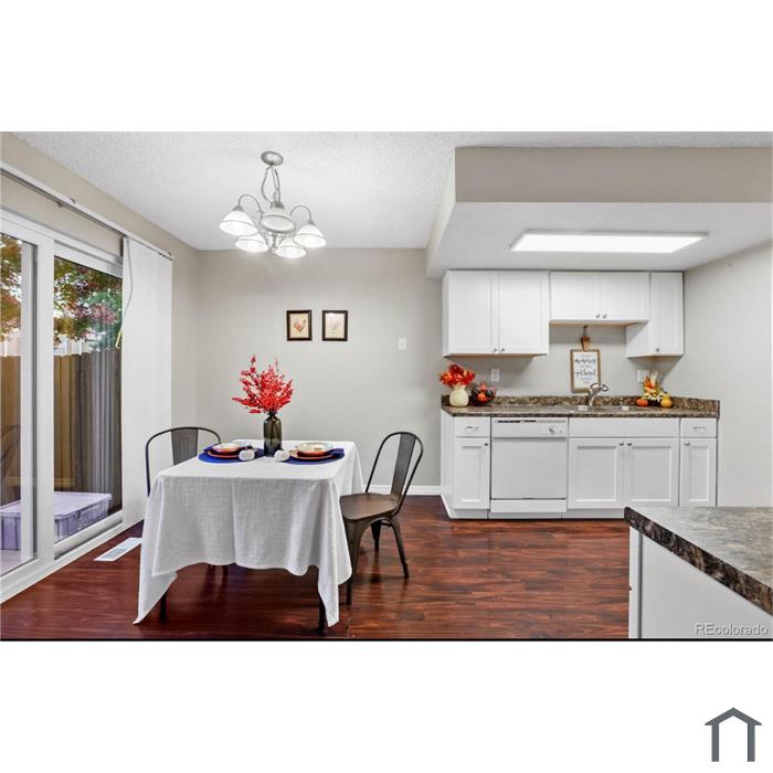 4362 Hawks Lookout Ln