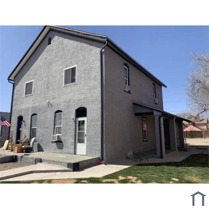 1427 E Evans Ave Unit A â€“ Bright & Spacious 2BR Duplex on Puebloâ€™s South Side!
