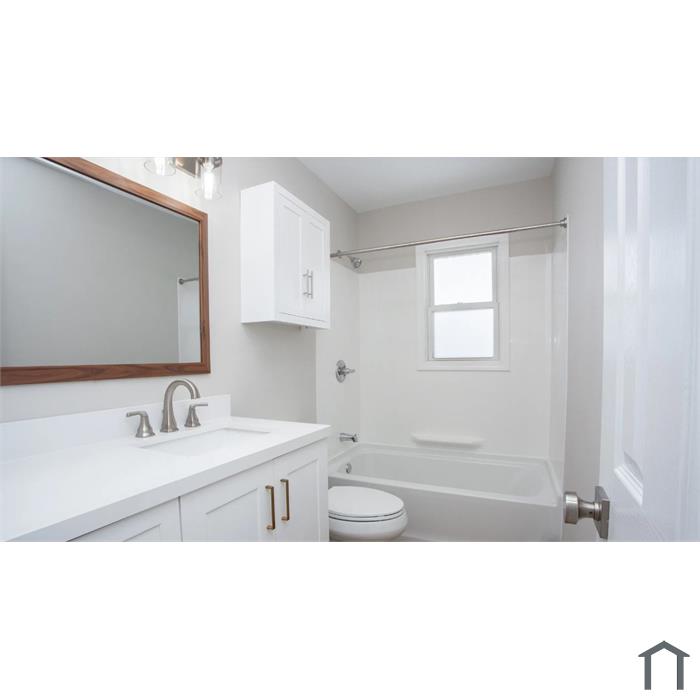 26 E Maxwell Dr