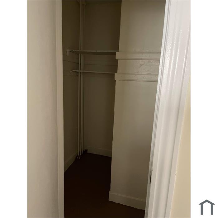 30 Sterling St