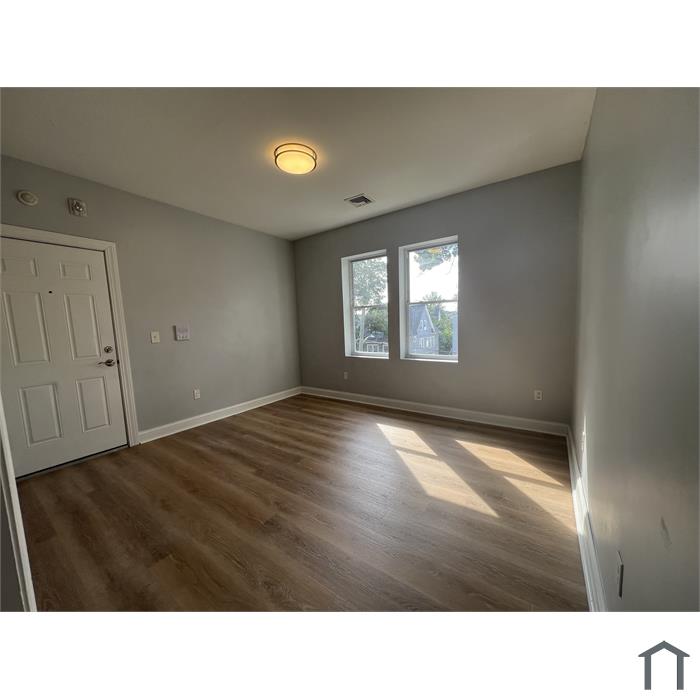 6 Sterling St Apt 3