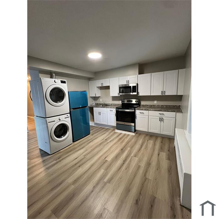 228 Maple Ave